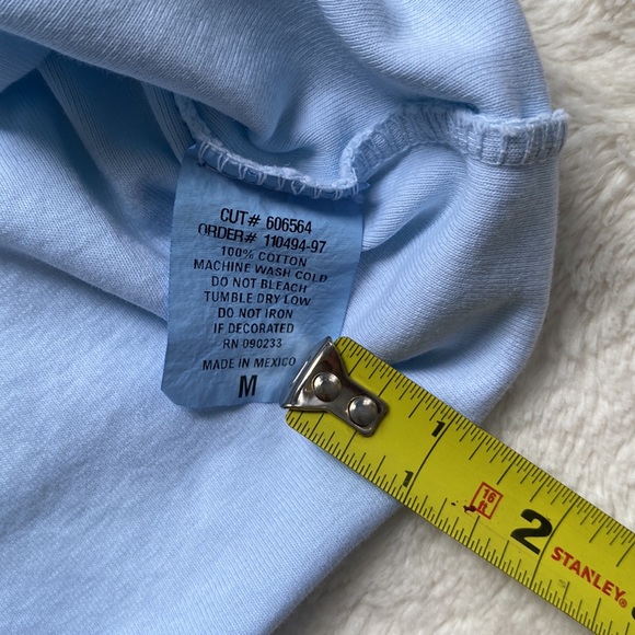 NWT PacSun cropped tee with scalloped trim. Size M. - Picture 9 of 9